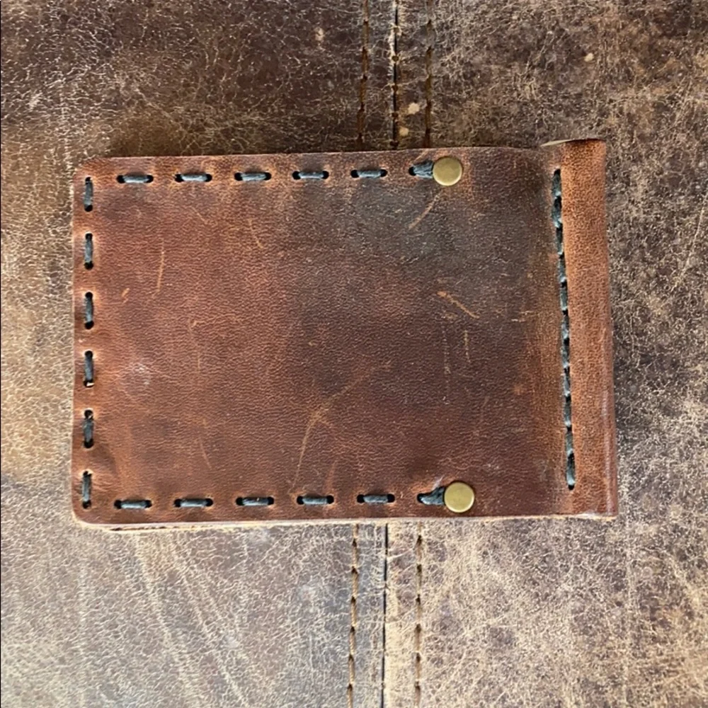 Modern Muse Leather Wallet - Picture 3 of 4